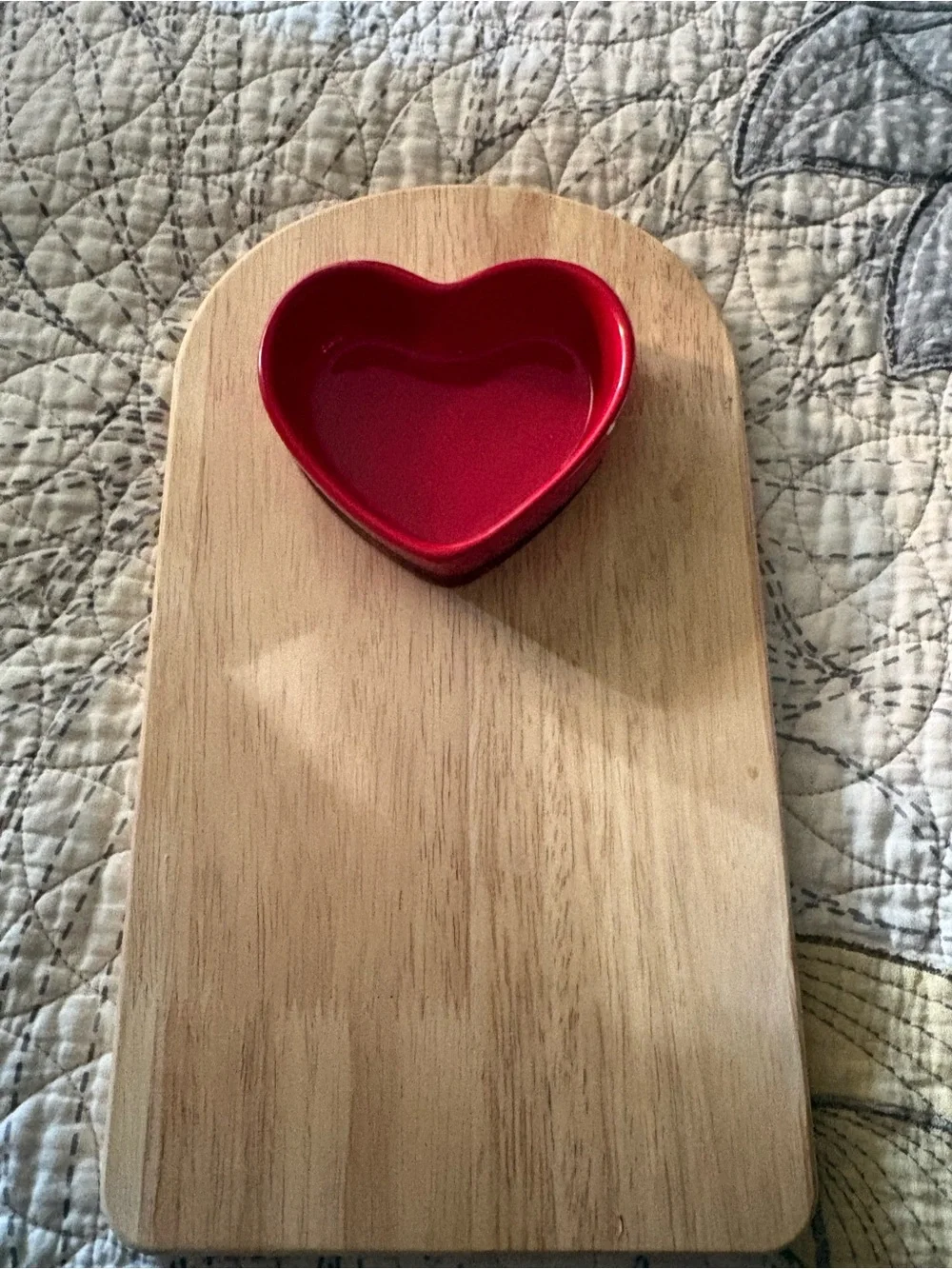 New Red Heart Ceramic Dish with Small Wooden Cutting Board